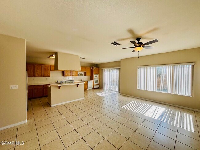 Building Photo - 42309 Portland Ln
