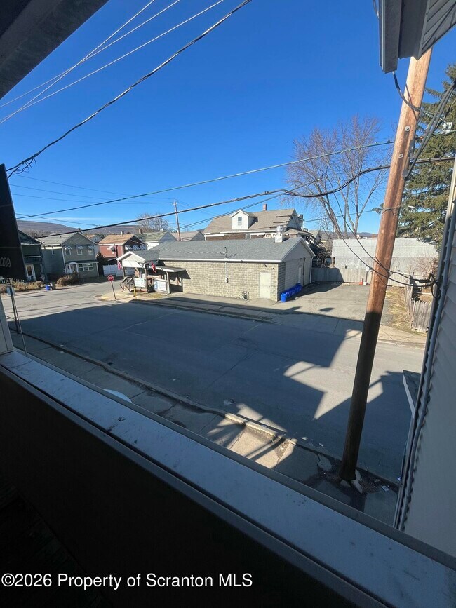 Building Photo - 375 Grove St