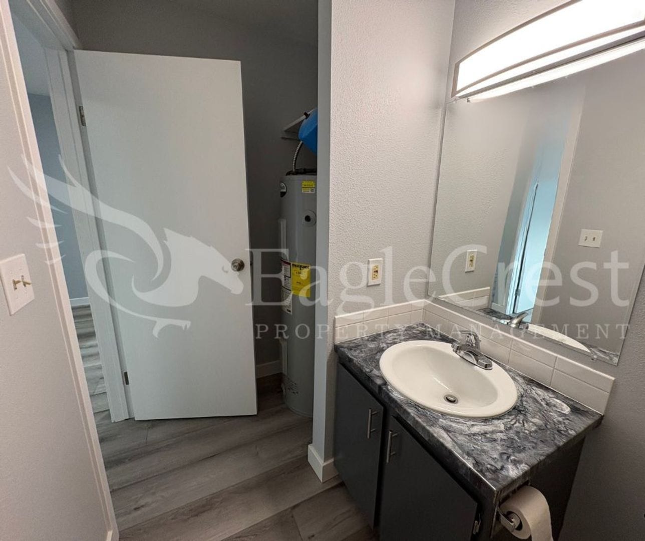 Building Photo - 17/19 S. Roosevelt