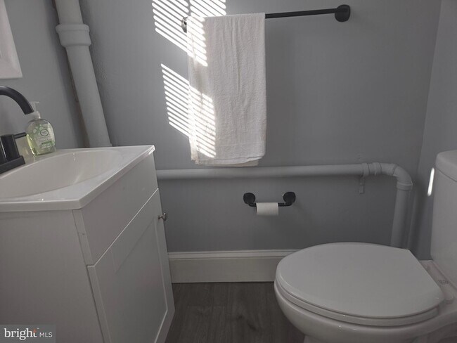 Building Photo - 2911 Markley Ave