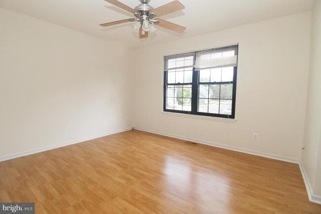 Building Photo - 19 Francis Ct