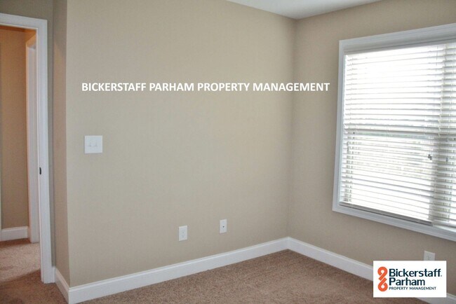 Building Photo - Welcome to Ft. Mitchell!! The Perfect Fami...