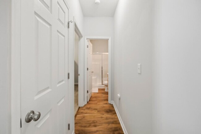 Building Photo - 138B Little River Run N