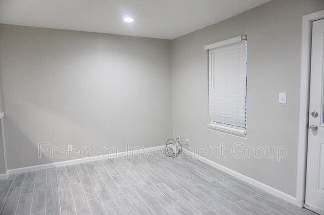 Building Photo - 9124 Cedarpark Ln NW