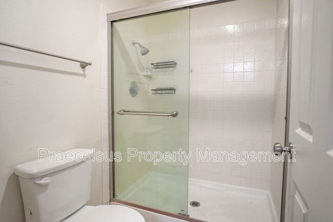 Building Photo - 1535 Apache Dr