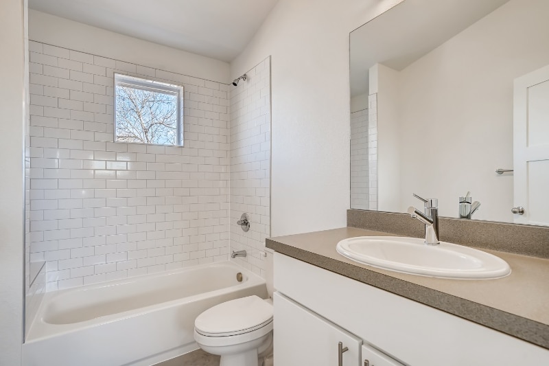 Building Photo - 708 Martin St