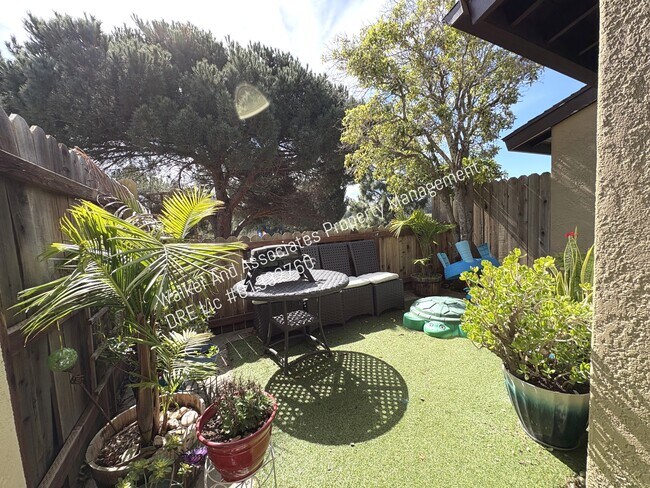 Building Photo - 325 E Rice Ranch Rd