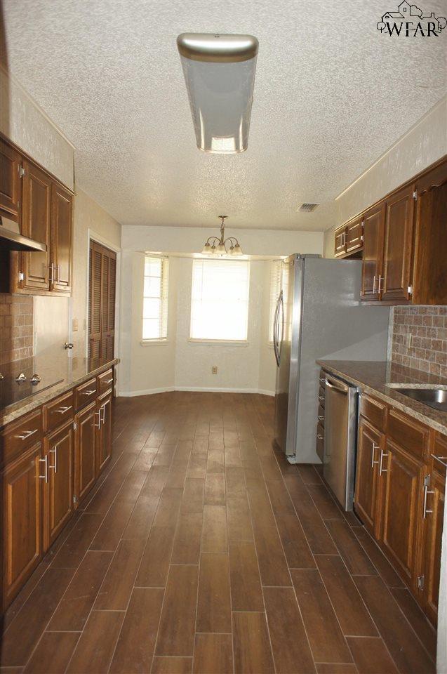Building Photo - 4613 Spring Shadow Dr