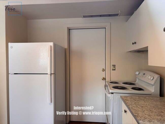 Building Photo - 1889 Hilyard St