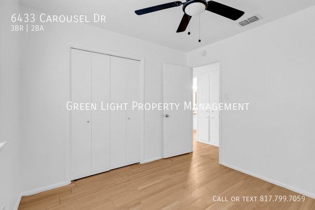 Building Photo - 6433 Carousel Dr