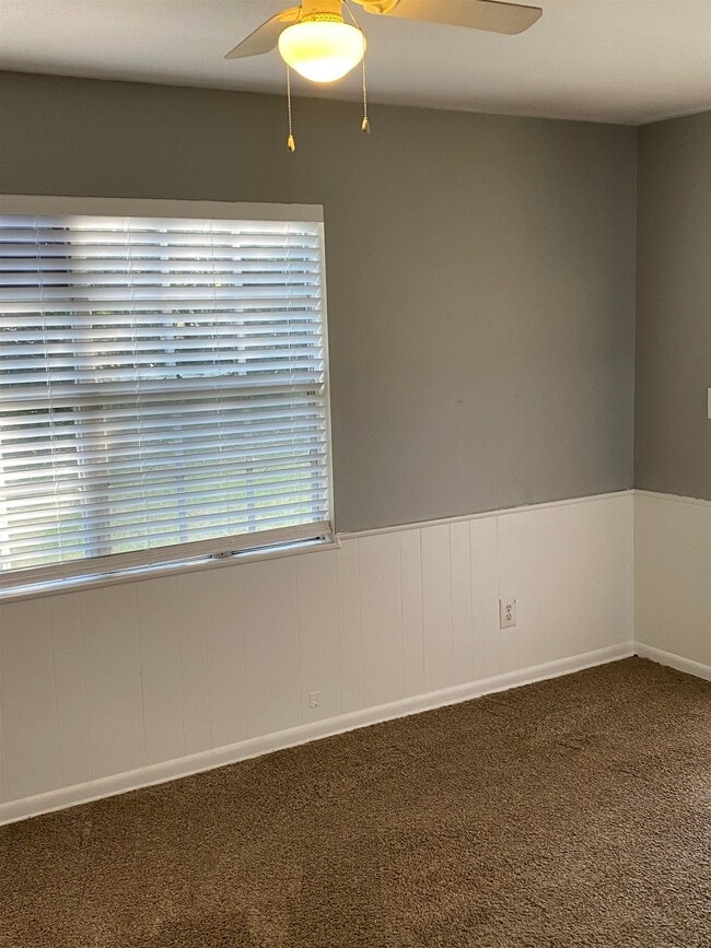 Building Photo - 1100 Carissa Dr