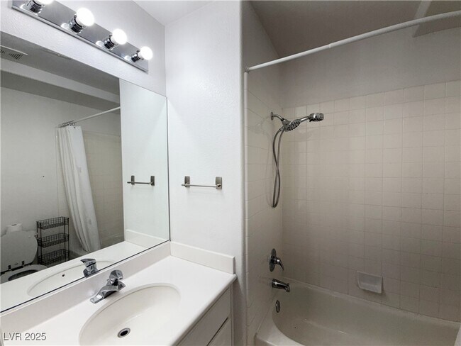 Building Photo - 3744 Crescent Canyon St
