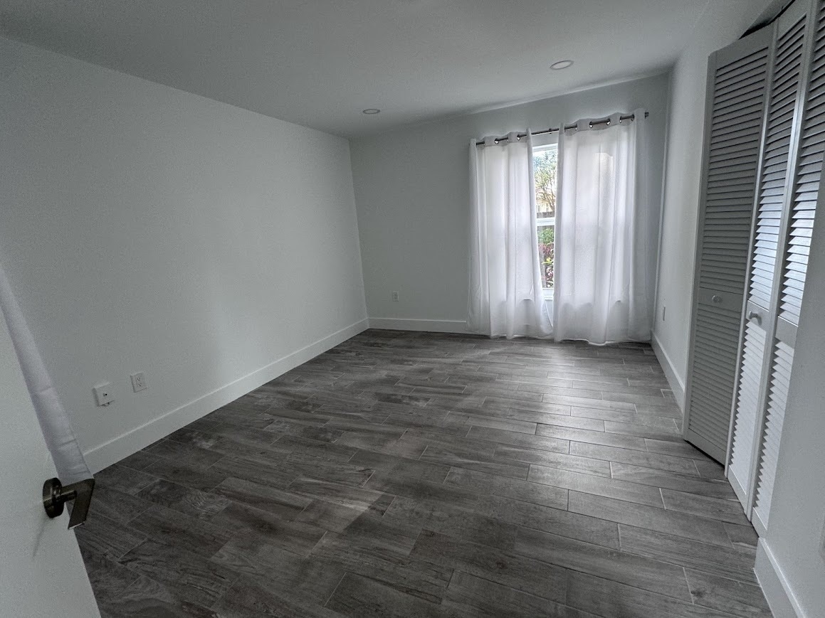 Building Photo - 5593 NW 102nd Pl