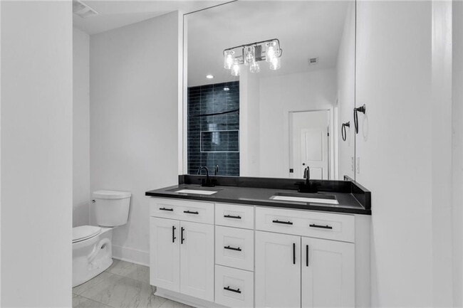 Building Photo - 976 Dunning St SE