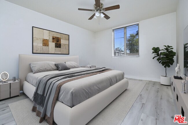 Building Photo - 4501 Cedros Ave