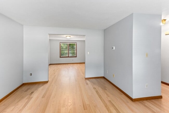 Building Photo - 308 Hope St