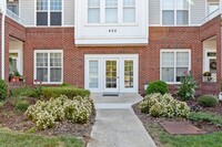 Building Photo - PRICE REDUCED! ADORABLE 3 bedroom condo, ...
