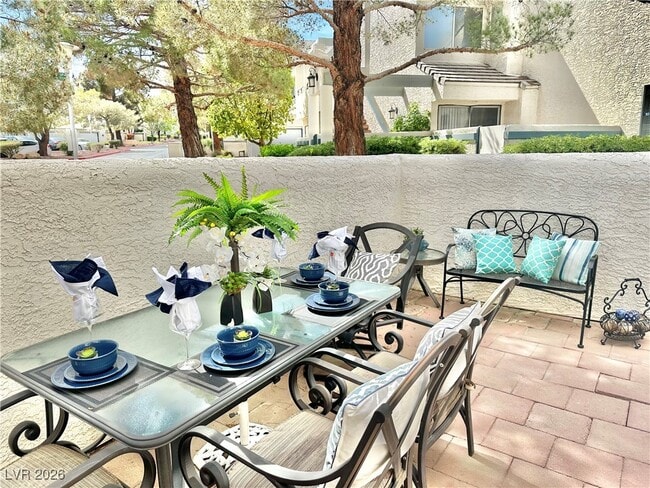 Building Photo - 2700 Lodestone Dr