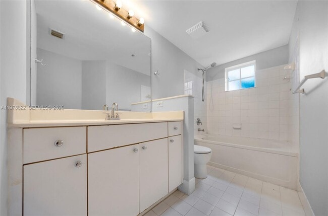 Building Photo - 17125 N Bay Rd