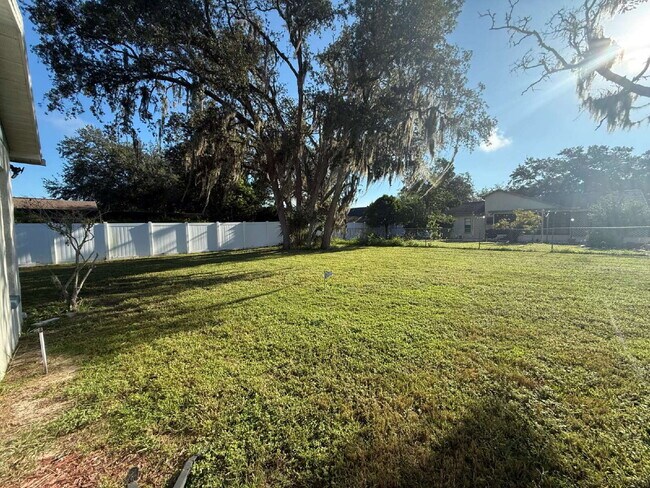 Building Photo - 8023 Wooden Dr