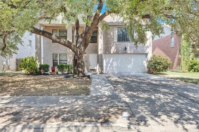 Building Photo - 1200 Del Roy Dr
