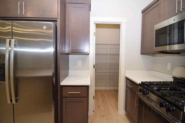 Building Photo - 8408 SE Quincy St