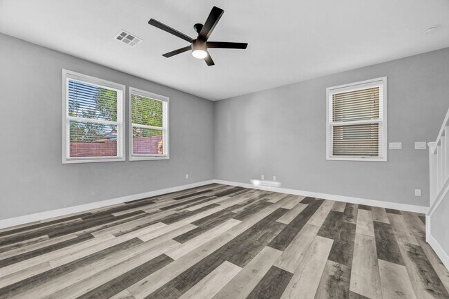 Building Photo - Charming 3-Bedroom Two-Story Home in Gated...