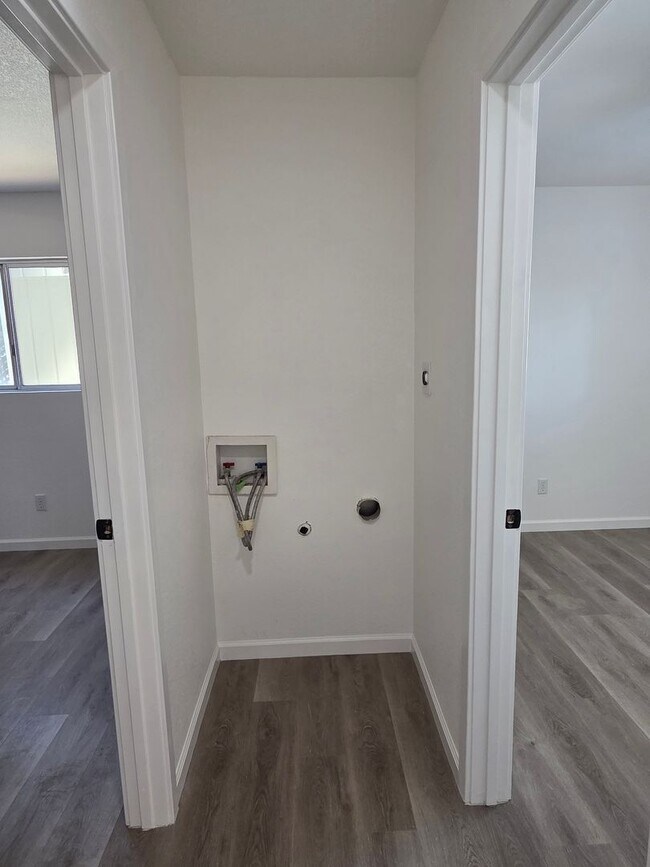 Building Photo - 24508 CA-108