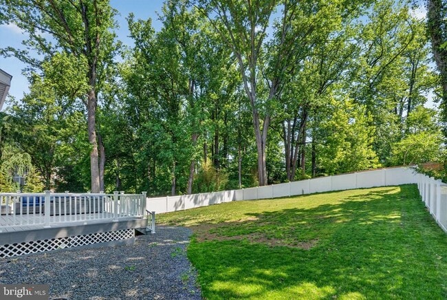 Building Photo - 3925 Ashwood Pl