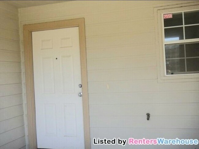 Building Photo - Beautiful Townhome in Euless!!