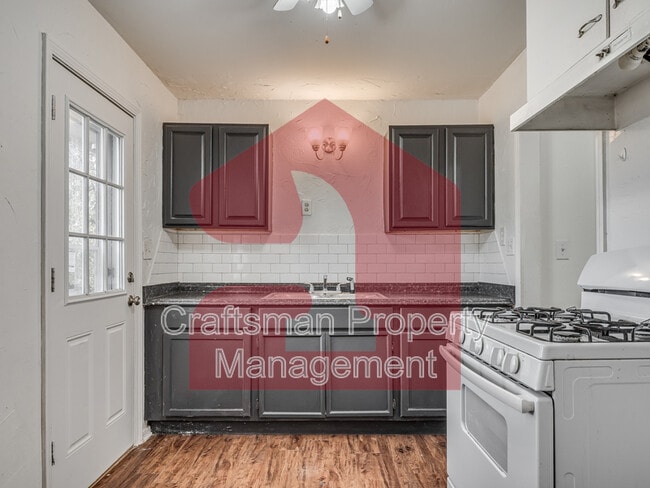 Building Photo - 2017 Downing St