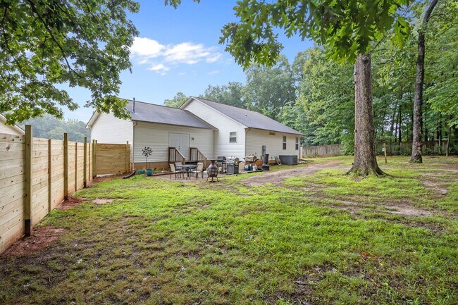 Building Photo - 1701 Willa Pl Dr