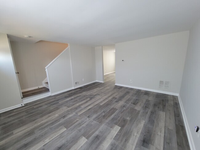 Building Photo - 5253 Cedgate Rd