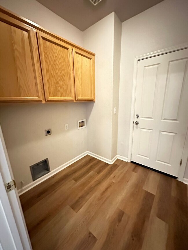 Building Photo - 1776 Tuscany Dr