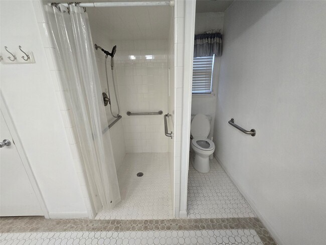 Building Photo - 9802 Sagepike Dr