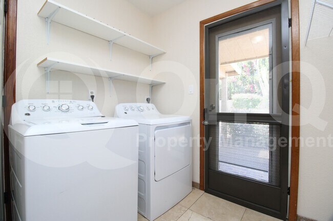 Building Photo - 9008 E Friess Dr