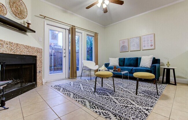 Building Photo - 1411 Gracy Farms Ln