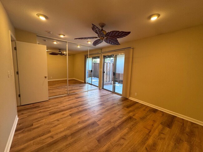 Building Photo - 5572 Magnolia Terrace