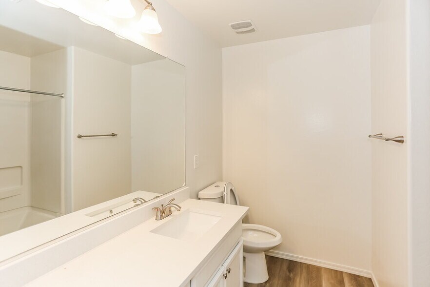 Building Photo - 12116 W Range Mule Dr