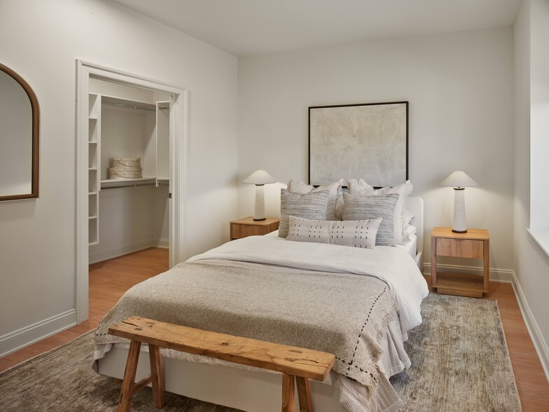 Building Photo - 400 Market Flats