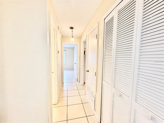 Building Photo - 4326 Pershing Pointe Pl