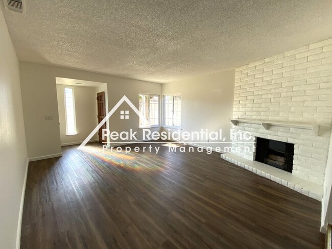Building Photo - 6938 Tarocco Way