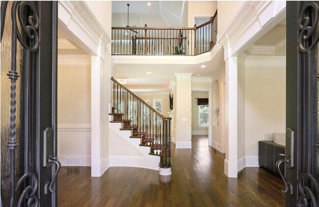 Building Photo - 6552 Long Acres Dr