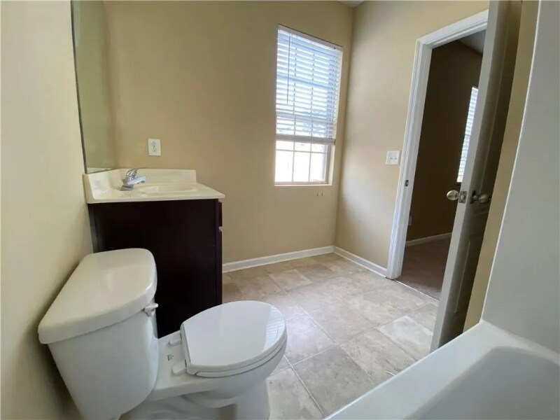 Building Photo - 3035 Bonnes Dr