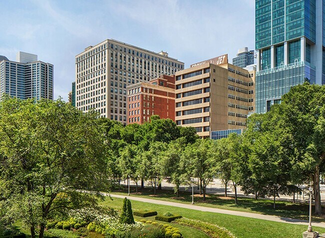 Building Photo - 820 S Michigan Ave