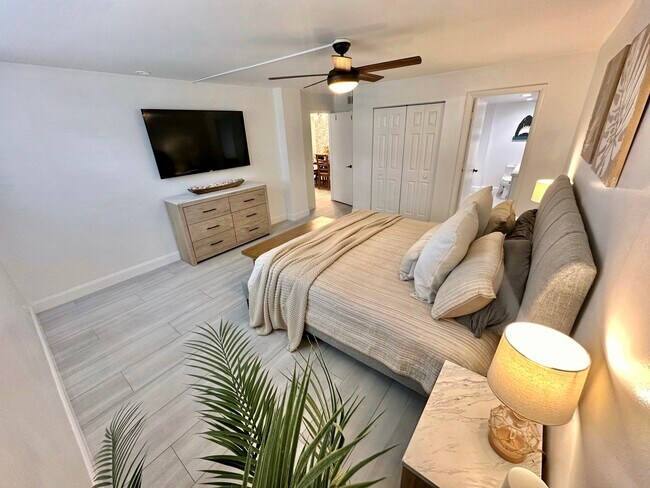 Building Photo - 630 Ocean Dr