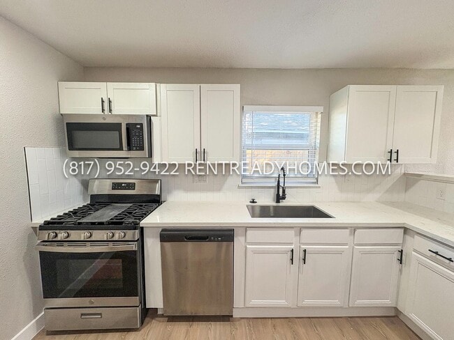 Building Photo - 3630 Agnes St