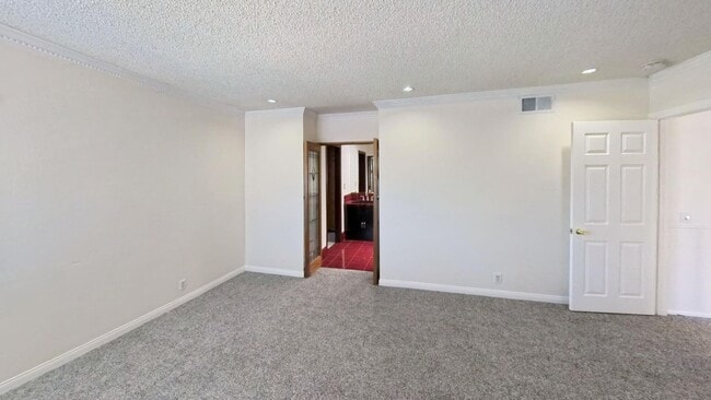 Building Photo - 1617 Toyon Pl