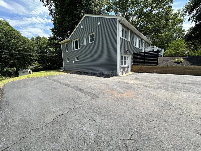 Building Photo - 12317 Metlock Rd