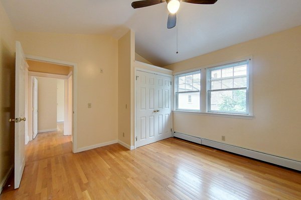 Building Photo - 9 Bedlow Ave